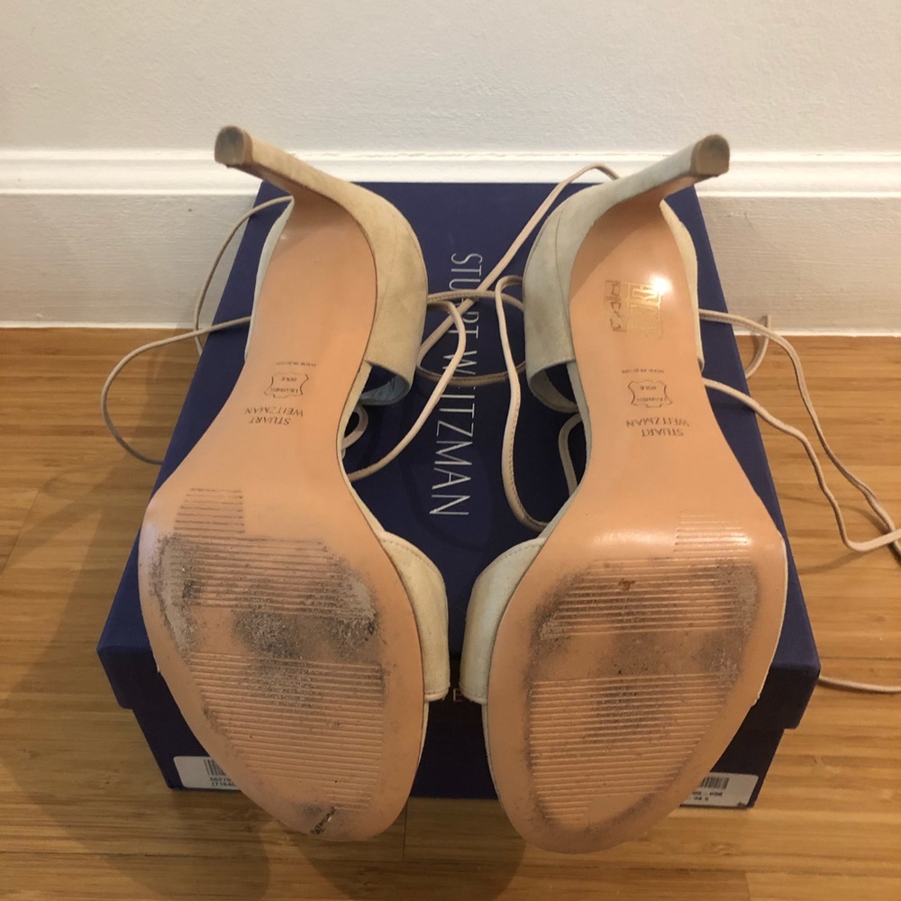 Stuart Weitzman - Picture 4 of 6